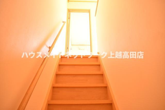 メリープラッツ平成町Ⅲのその他|階段