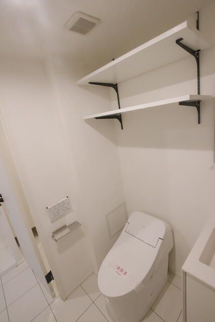 Ｒｅｖｅ　Ｒｅｓｉｄｅｎｃｅ　学芸大学のトイレ|コンパクトで使いやすいトイレです