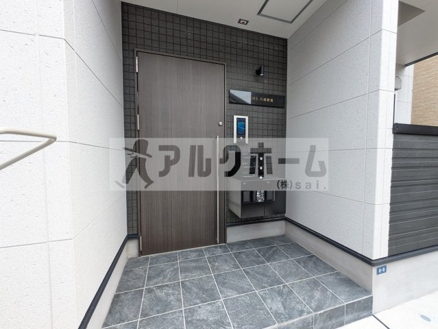 REGIES八尾駅前のエントランス