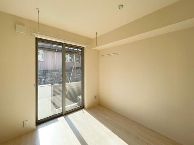 ソレイユ２１の寝室|開放的な寝室です