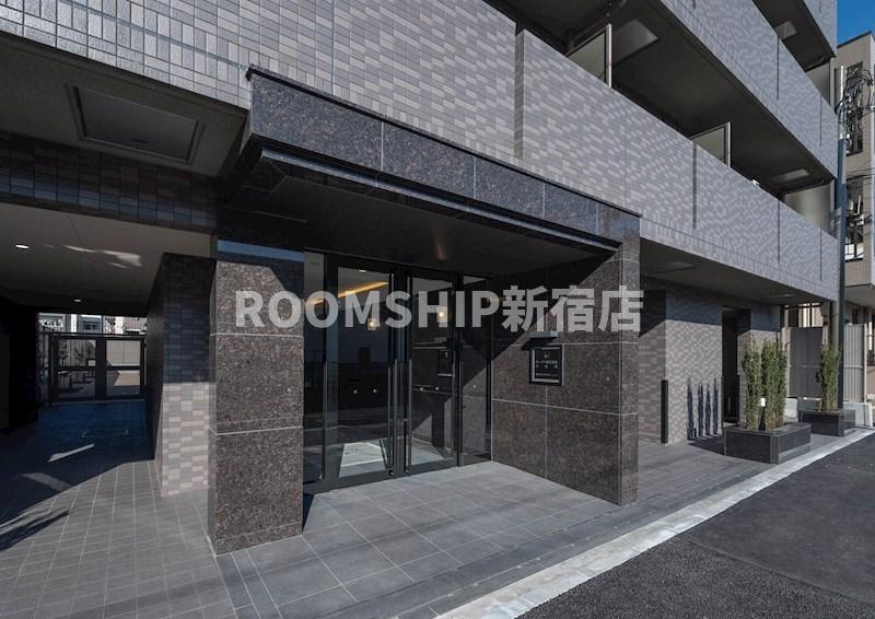 ルーブル都立家政六番館のエントランス