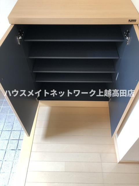 メリープラッツ平成町Ⅳの設備|シューズボックス