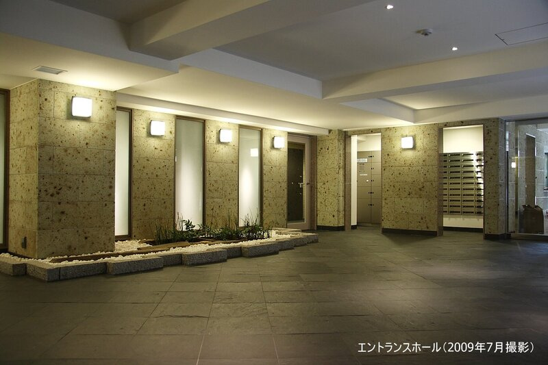 メゾンカルム西新宿のロビー