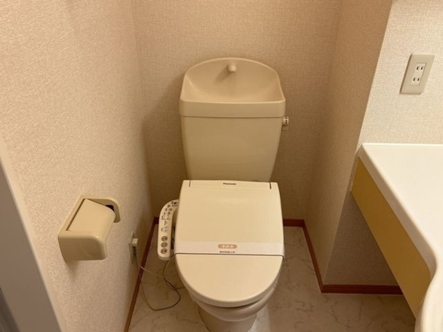 グリーンハイム　Ａ/Ｂのトイレ|温水洗浄暖房便座