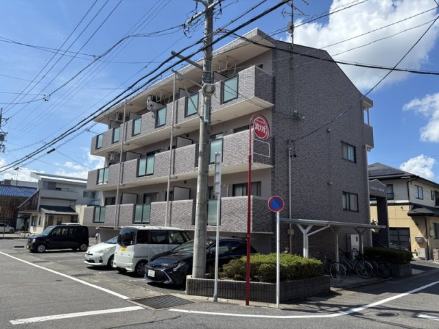 DYNASTY豊田新館のエントランス