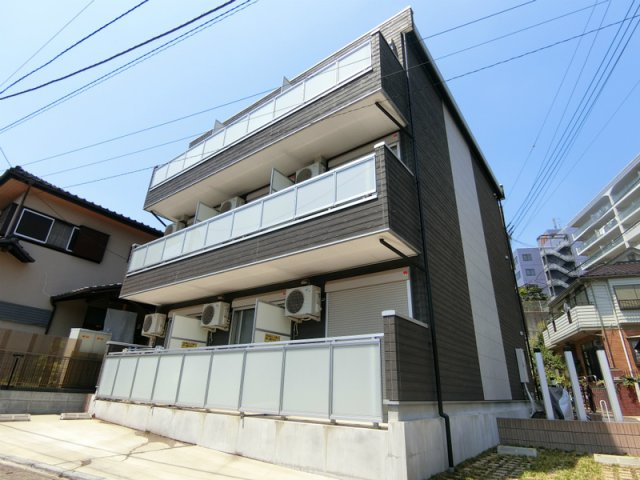 リブリ・N.M.Kの外観