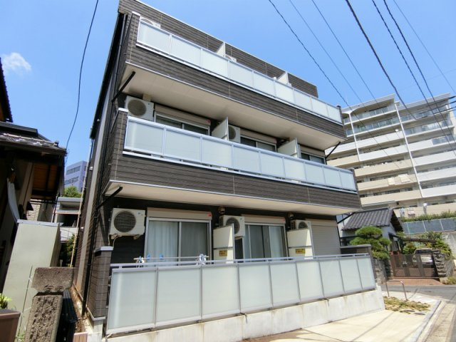 リブリ・N.M.Kの外観
