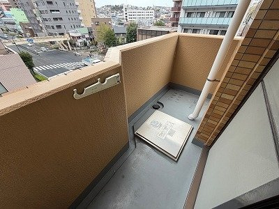 ライオンズマンション東神奈川のバルコニー