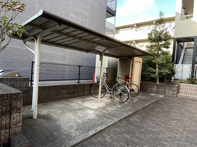 レオパレスＭＥＳＡのその他|駐輪場　原付＆自転車のみ駐輪可能