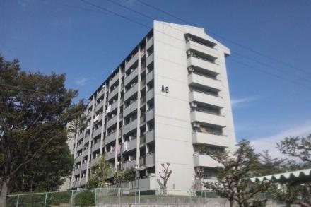 公社山田西第二次団地 A8棟　中古 マンションの外観