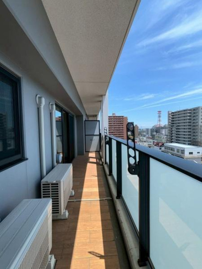 【バルコニー】 | REGALO | 写真は同タイプの別のお部屋のものです。