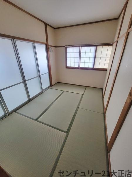 ブランドール大正１の駐車場|和室