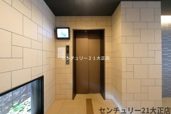 Metrosa弁天町のエントランス