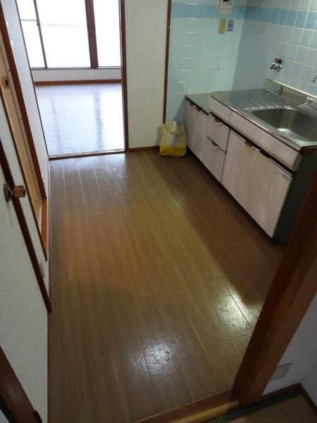 創建泉尾マンションのキッチン|★明るいダイニング★