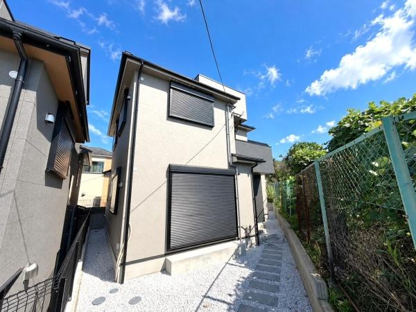 横浜市保土ケ谷区岩崎町の新築一戸建