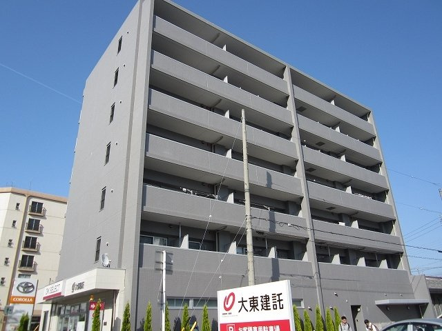 プラジュ千種の外観