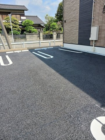 グランディールの駐車場