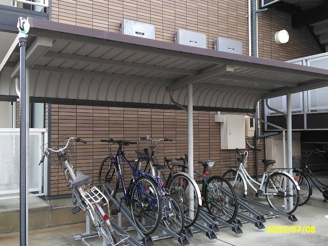 レオパレス小田井のその他|屋根付き駐輪場
