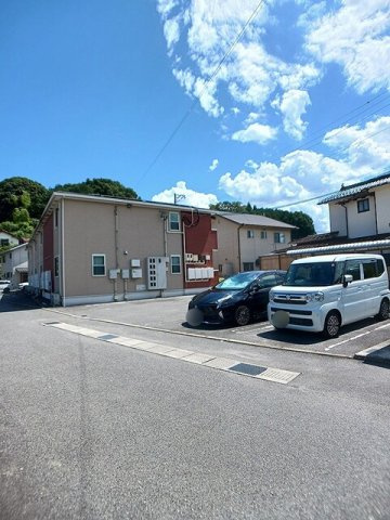 パストラル若宮の駐車場|駐車場に車を止められます