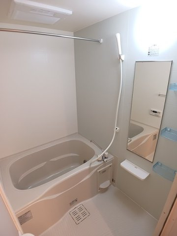 パストラル若宮の浴室|落ち着いた空間のお風呂です