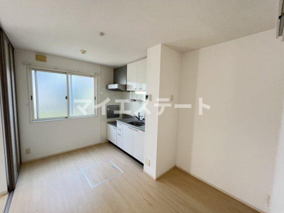 【居間・リビング】 | スプレンドーレ | 別部屋写真