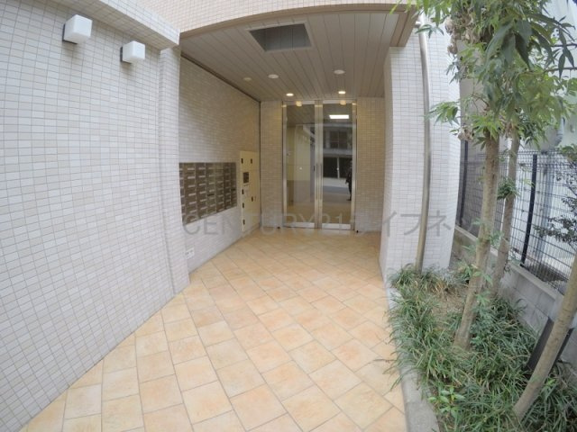 【エントランス】 | ドゥーエ江坂1