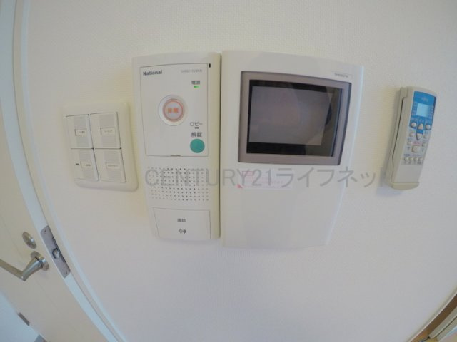 【セキュリティ】 | ドゥーエ江坂1