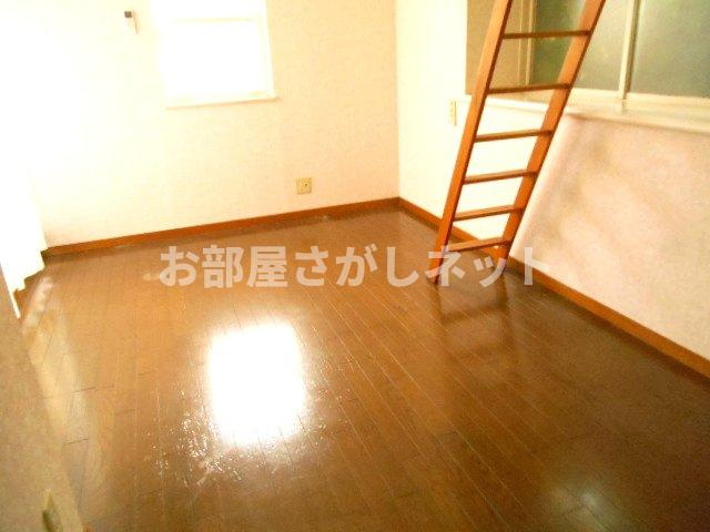 グレースハイム山王【おとり物件なし】#学生・社会人にオススメ！初期費用分割払いOK！の居間・リビング