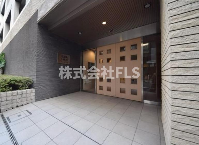 中央区日本橋箱崎町の賃貸マンションのエントランス