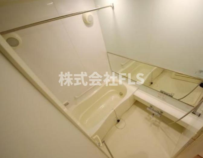 中央区日本橋箱崎町の賃貸マンションの浴室