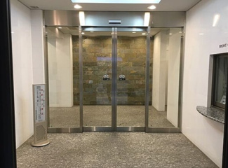 【エントランス】