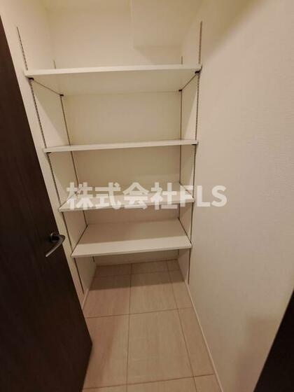 中央区日本橋中洲の賃貸マンションの玄関