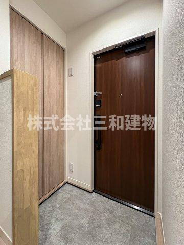 BLOOM COURTの玄関