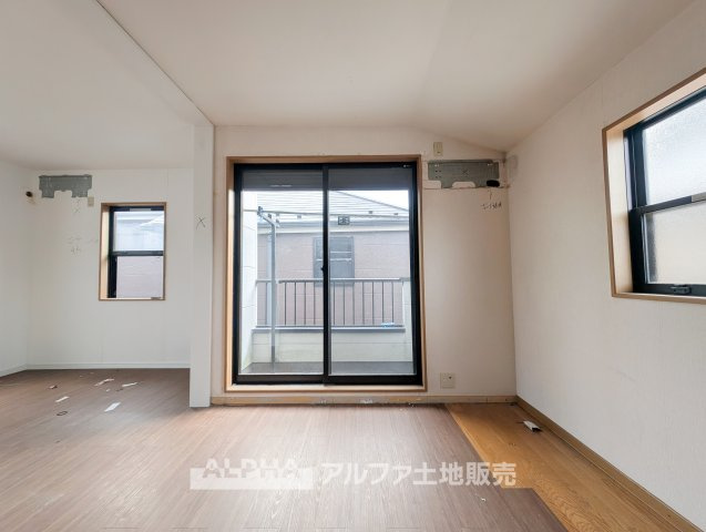 東村山市久米川町2丁目　中古戸建の洋室|【Comfortable Room】
◆洋室◆全居室に収納を備え、居住スペースをすっきり使いやすい設計。寝室や子ども部屋など幅広く活用できます。