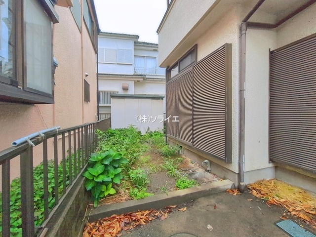 戸建 狭山市柏原の庭