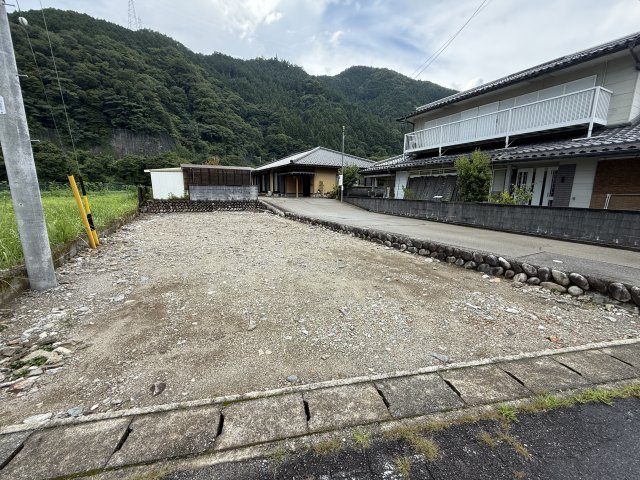 26/9/16NEW　戸建　下呂市湯之島　3200万の駐車場