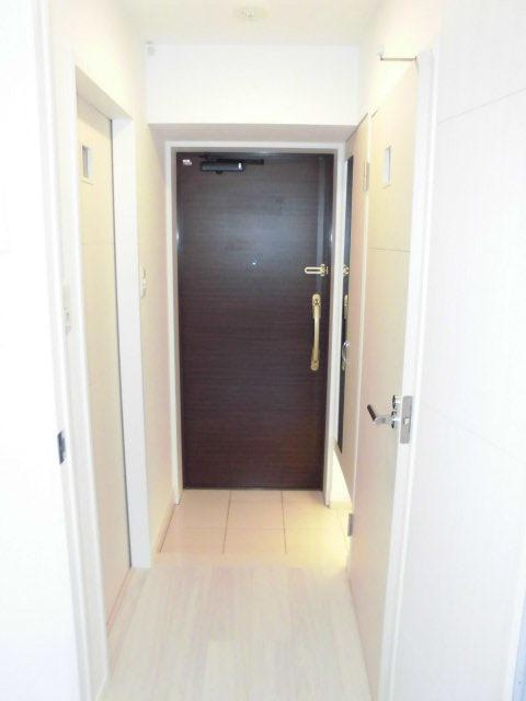 福岡市博多区博多駅南２丁目の賃貸マンションの玄関
