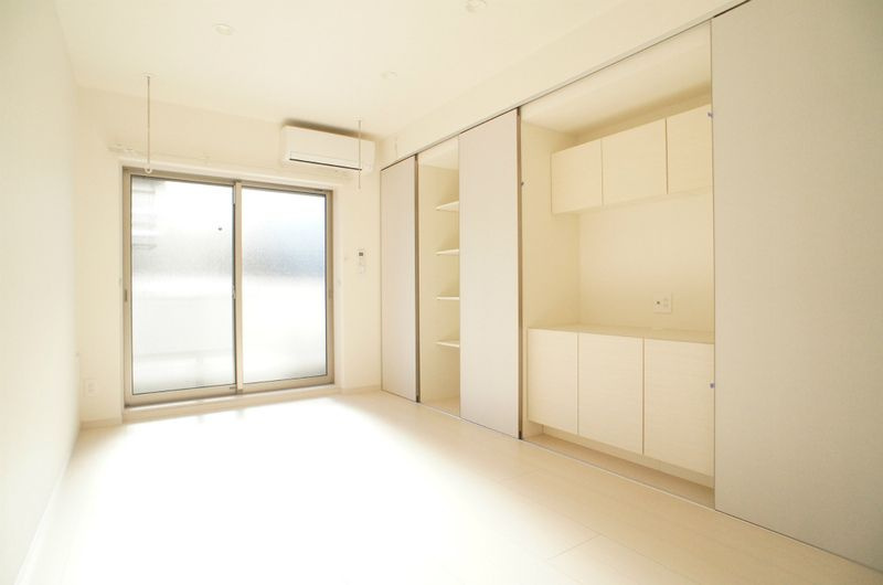 鎌倉市岩瀬１丁目の賃貸マンションの居間・リビング