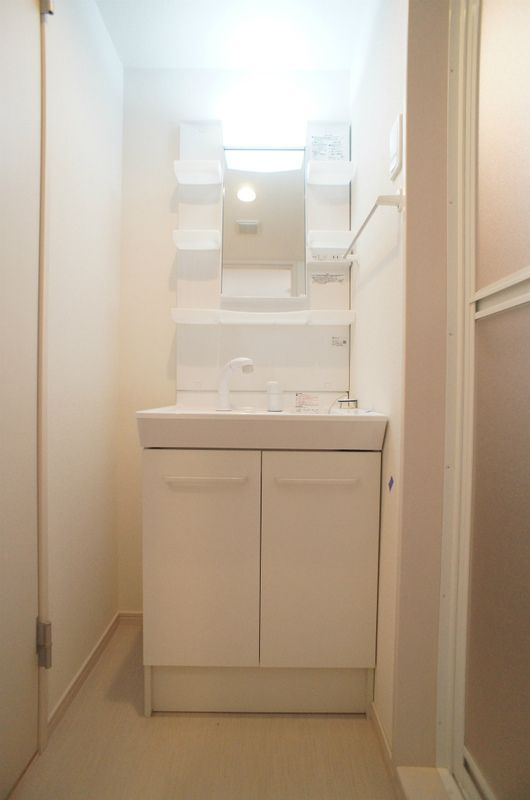 鎌倉市岩瀬１丁目の賃貸マンションの独立洗面台
