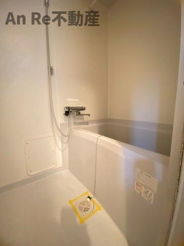 川口市東川口５丁目の賃貸マンションの浴室