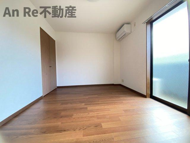 川口市東川口５丁目の賃貸マンションの居間・リビング