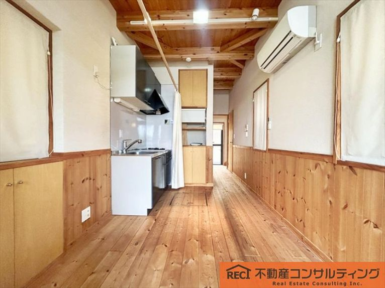 西宮市浜町　中古戸建の洋室