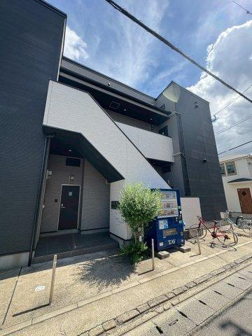 福岡市博多区吉塚３丁目のアパートの外観