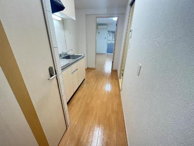 ワイズ　パラシオンの内装|廊下
