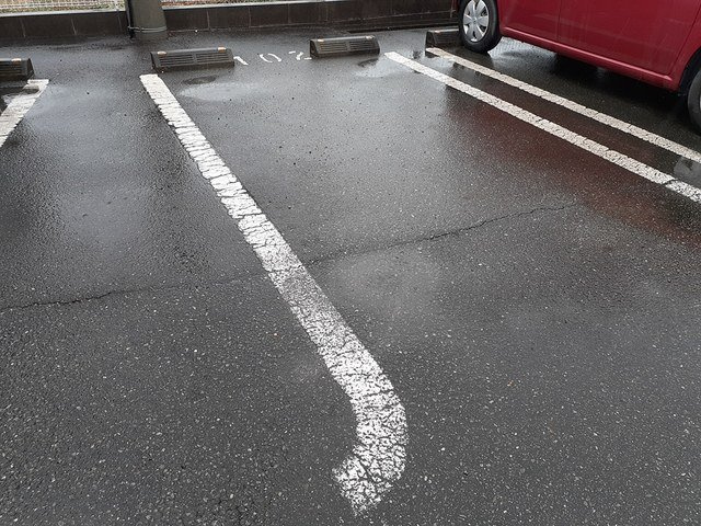 リファインド　みやびの駐車場
