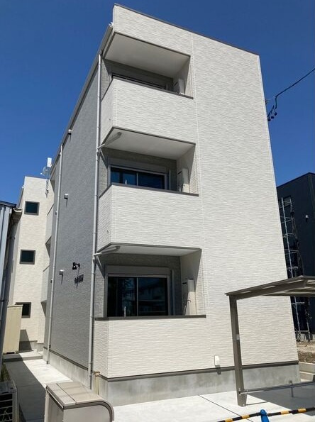 ｉｌｕｓｉｏｎ高畑西の外観