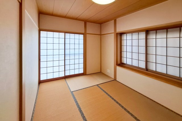 岸和田市西大路町の和室|和室：1階にある6帖の和室。客間やくつろぎスペースとして活用できます。