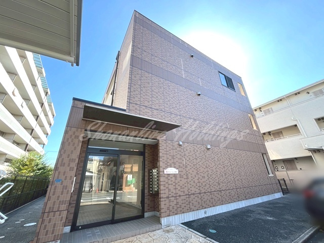横浜市港南区最戸１丁目の賃貸マンションの外観