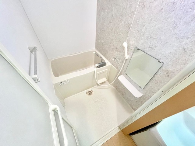 横浜市港南区最戸１丁目の賃貸マンションの浴室