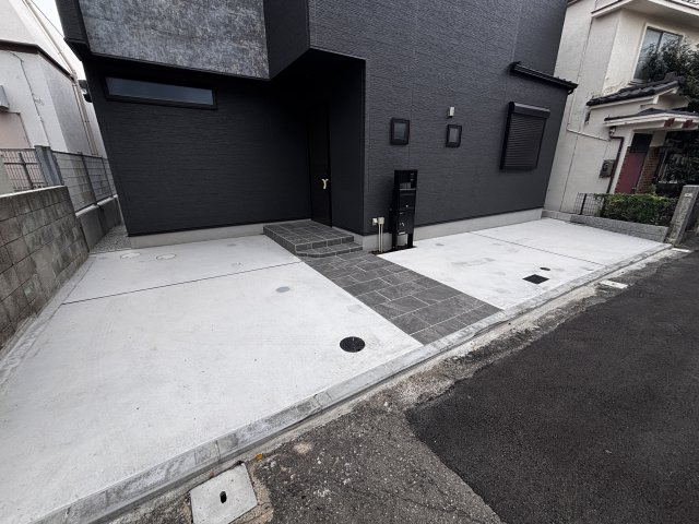 神戸市垂水区歌敷山3丁目戸建の駐車場